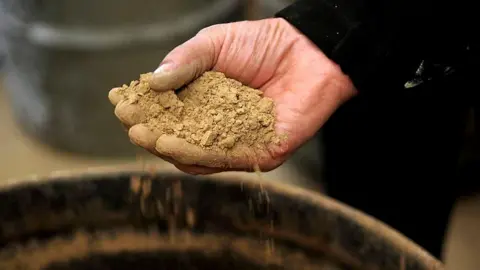 US Government Announces Investment in Rare Earths Production | PGN Business Insider | pottersgallerynigeria.org