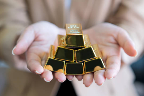 Gold Price Soars to $3,000 Amid Global Trade Tensions | PGN Business Insider