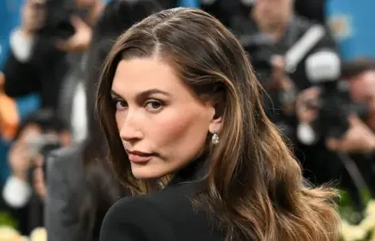 Hailey Bieber vend la marque de maquillage Rhode à e.l.f. Beauty pour $1 Billion | PGN Business Insider | pottersgallerynigeria.org