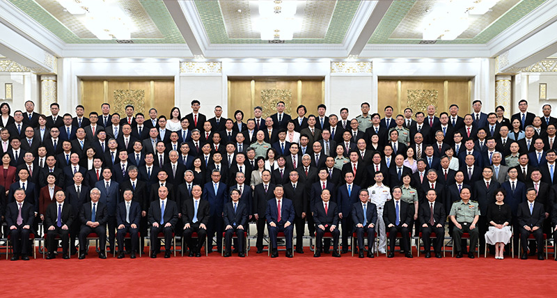 Jack Ma's Return | Gruppenfoto von chinesischen Tech-Führungskräften bei einer Regierungsveranstaltung.