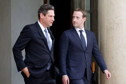 Mark Zuckerberg and Joel Kaplan at a conference, discussing company policies | Facebook China | PGN Business Insider