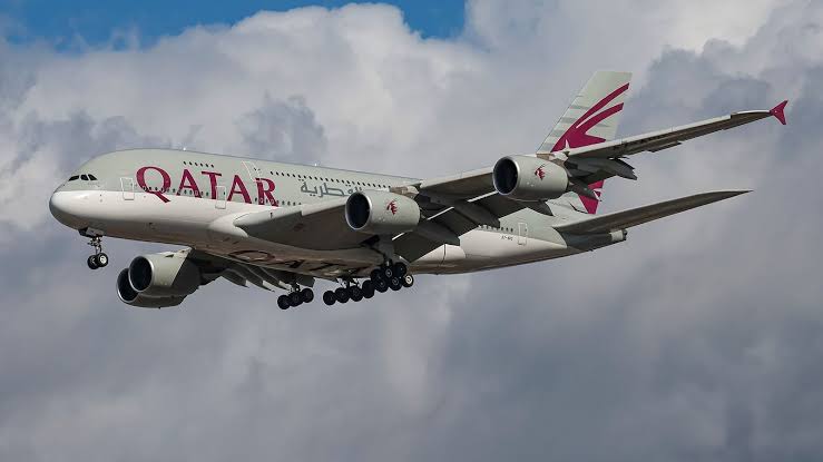 Qatar Airways plane taking off, symbolizing the airline’s response to the in-flight death incident