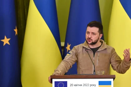 Ukrainian President Zelensky speaking at a press conference.