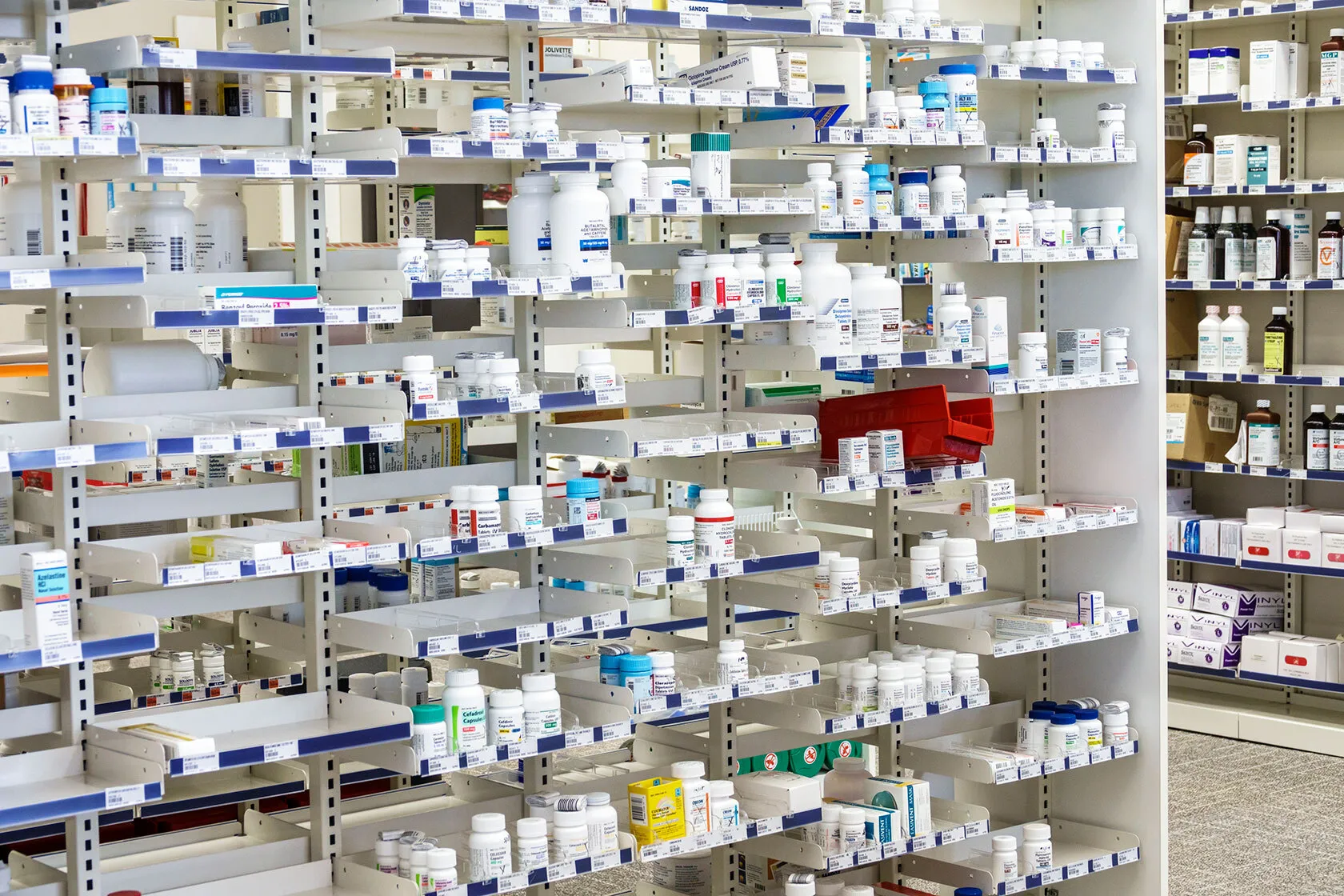 A US pharmacy shelf stocked with generic medications | US-India tariffs