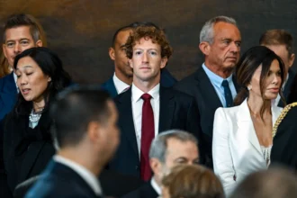 Mark Zuckerberg, Safra Catz and Jamie Dimon at a business conference | insider stock sales | PGN Business Insider | pottersgallerynigeria.org
