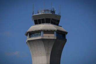 Newark Airport Traffic Control Experienced Overnight Communication Outage with Multiple Flights
